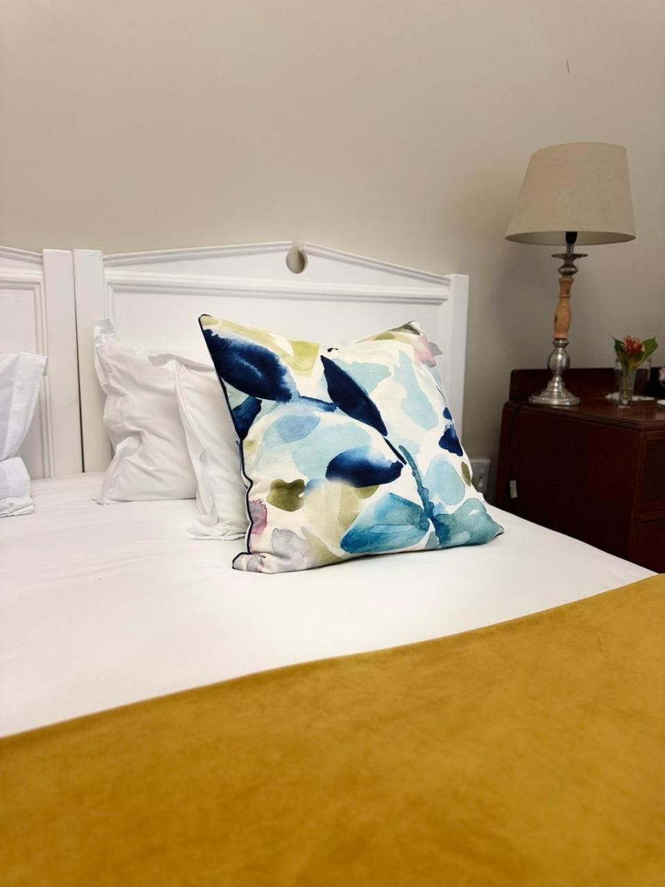 The Nottingham Road Hotel Esterno foto